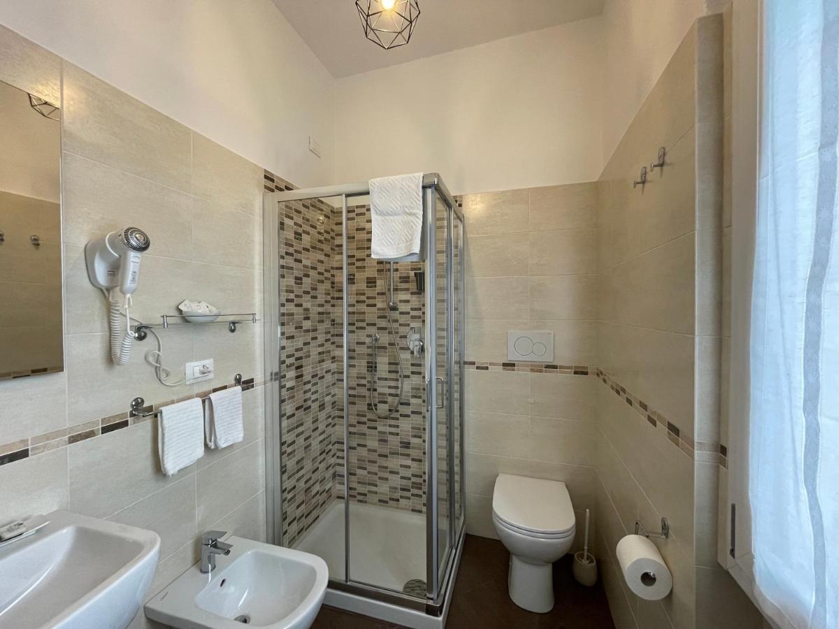 Porta Santa Croce Hotel Firenze Bagian luar foto